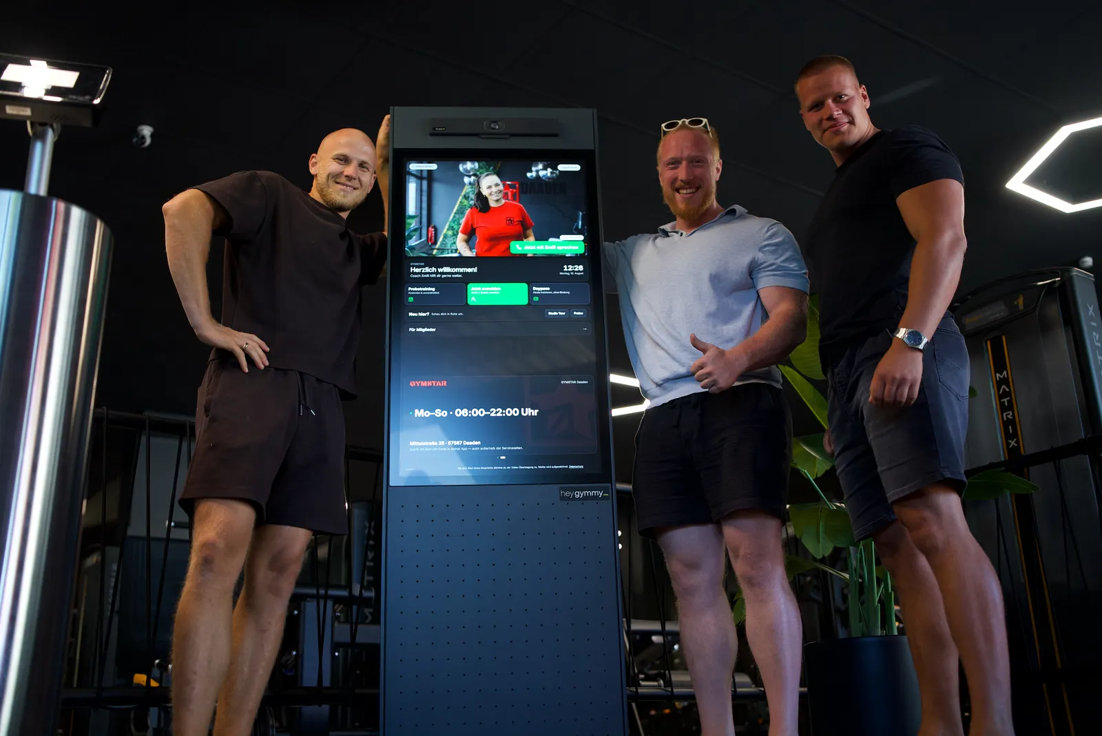 Das GymStar-Team am Gymmy Terminal bei GYMSTAR Daaden